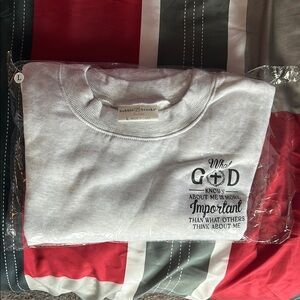 Bobbie Brooks Gray Graphic Sweatshirt